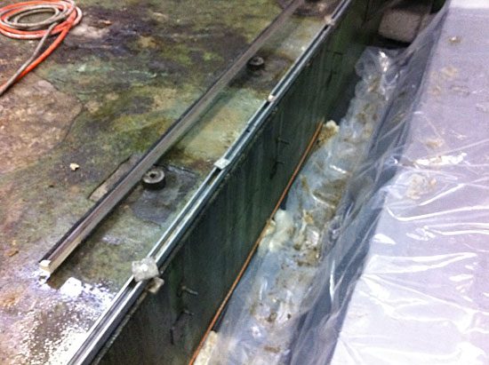 Modifica di Plinto di Fondazione Macchinario CNC
Taglio Con Filo Diamantato
Particolare del Filo Pronto al taglio Orizzontale