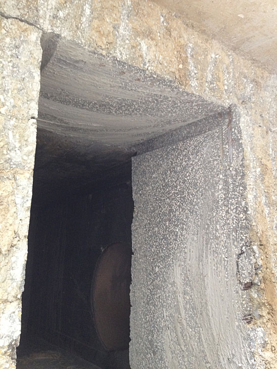 Taglio Cemento Con Filo Diamantato
Particolare del Taglio 